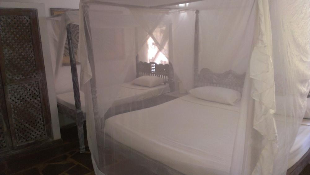 Marine Holiday House