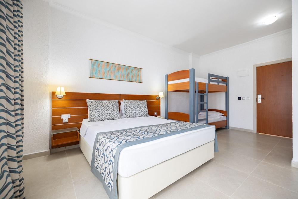 Petunya Beach Resort - All Inclusive