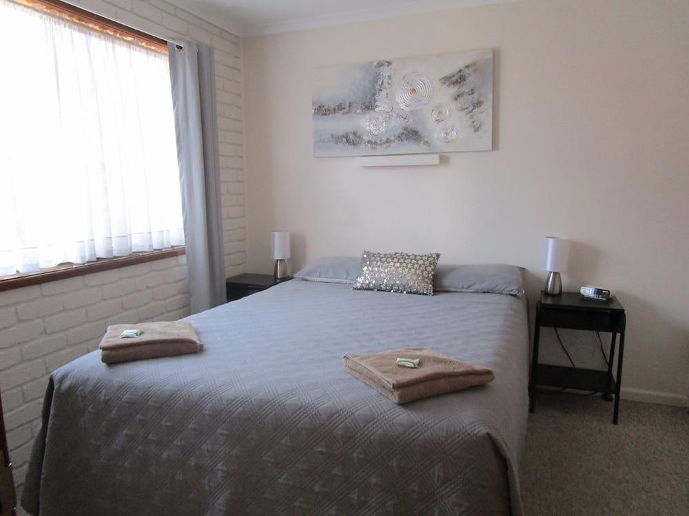 Harbour Lights Holiday Units