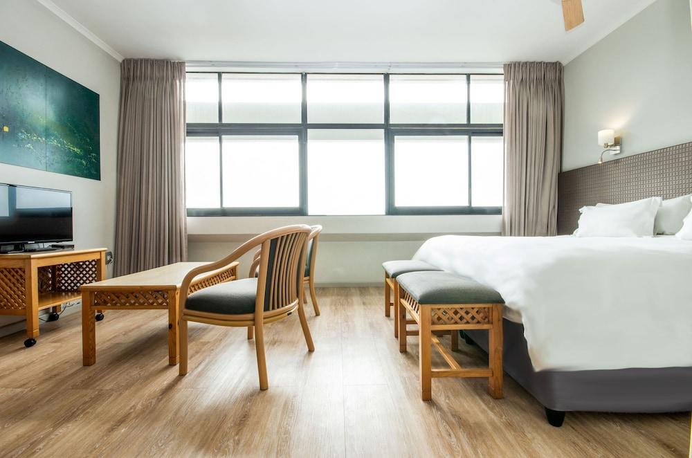 Gardens Centre Holiday Apartments