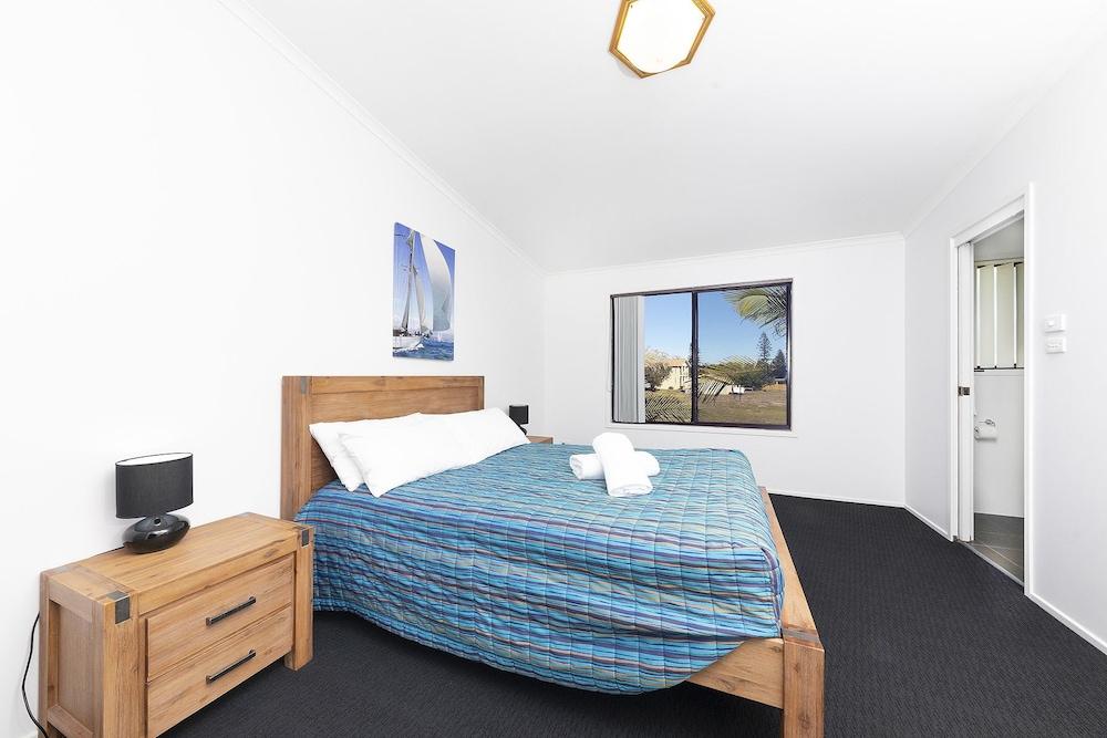 Seashells Beachfront Resort