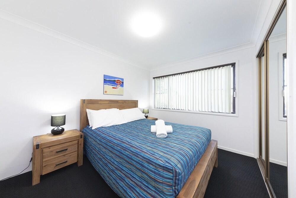 Seashells Beachfront Resort