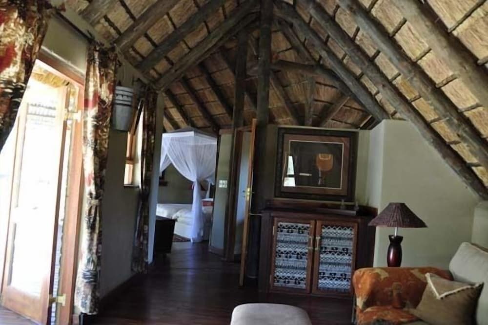 Deception Valley Lodge