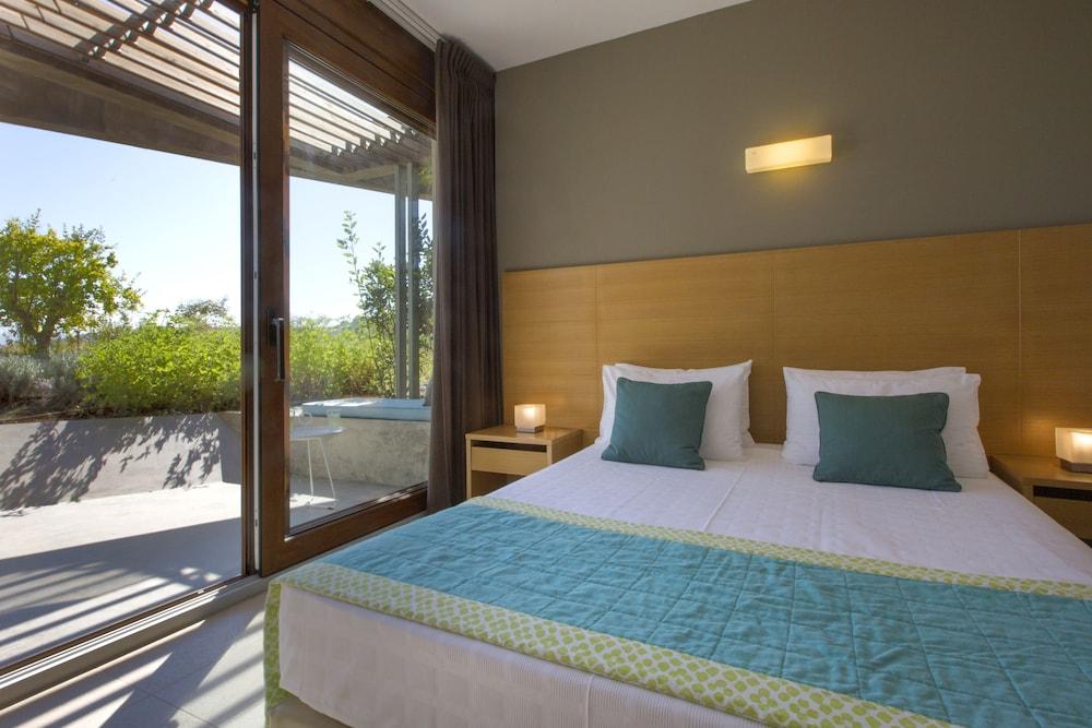 Thalatta Seaside Hotel