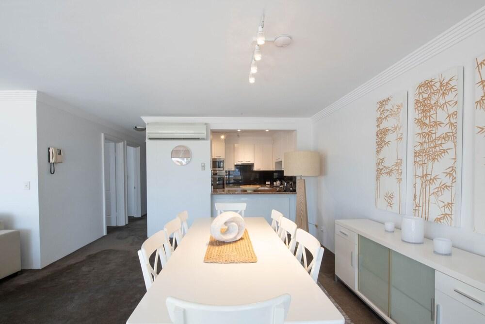 Manly Surfside Holiday Apartments