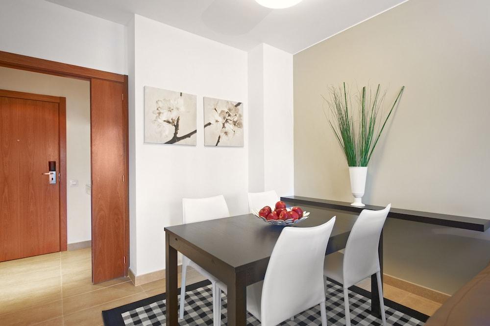 Gran de Gràcia Apartments