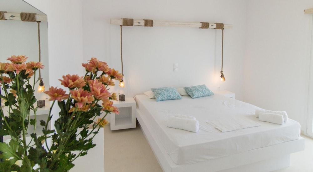 Colosseo Studios & Apartments