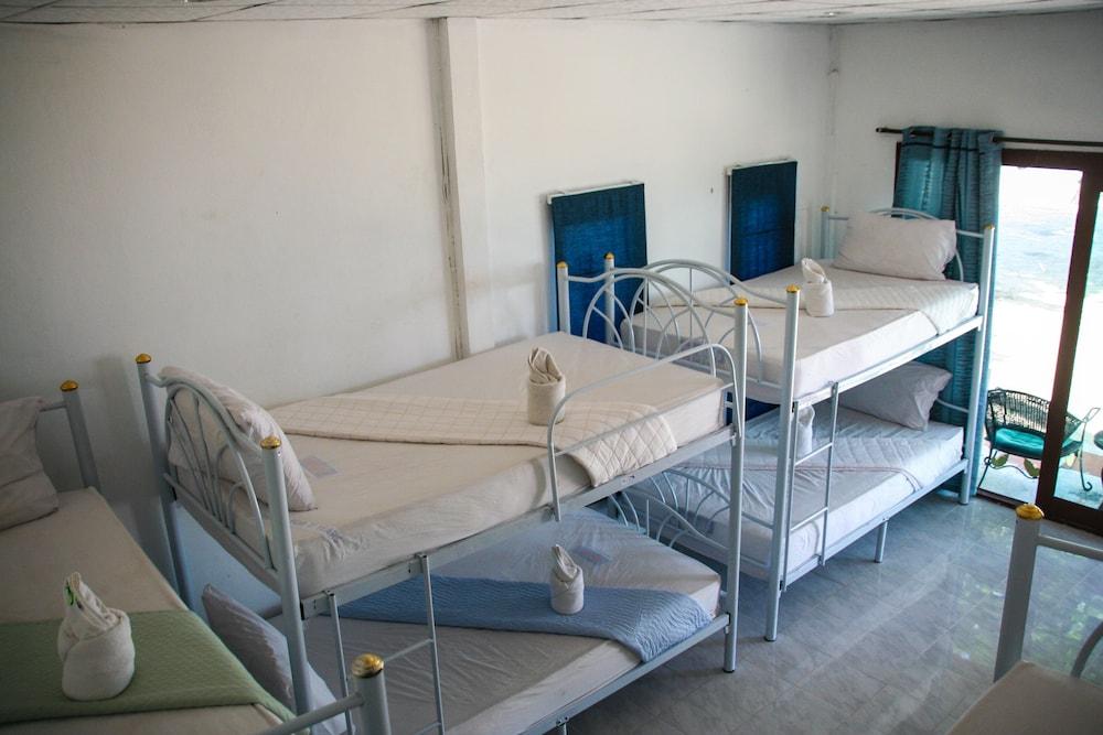 The Beach Village - Hostel