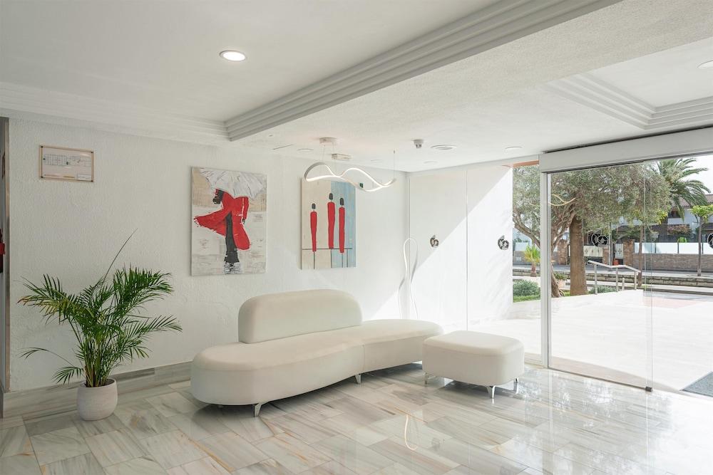 Alcudia Beach Apartments