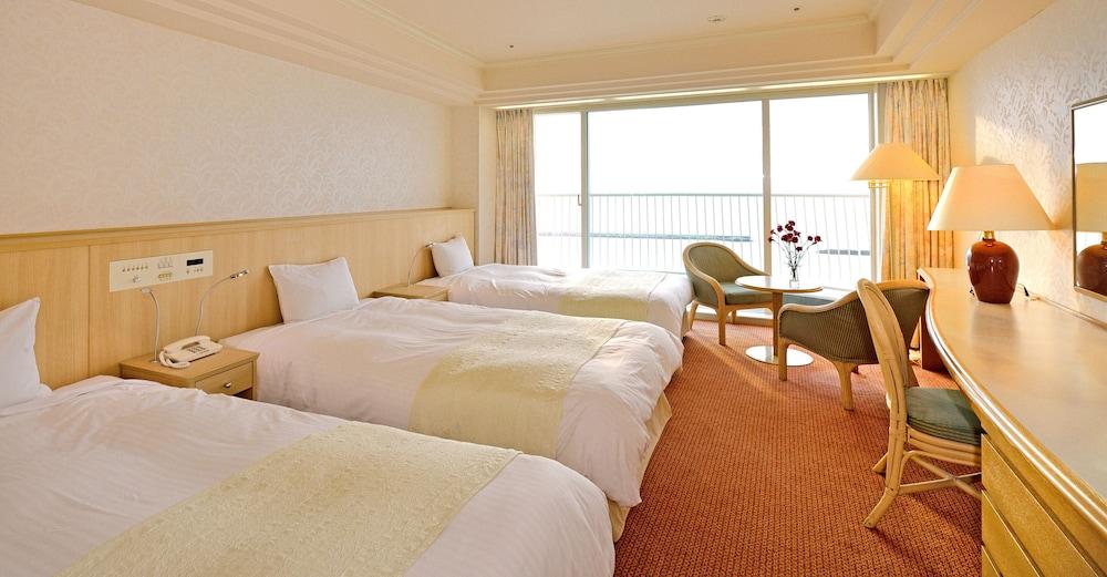 Irago Resort & Convention Hotel