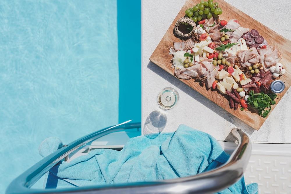 Zeus Village Resort - Adults Only