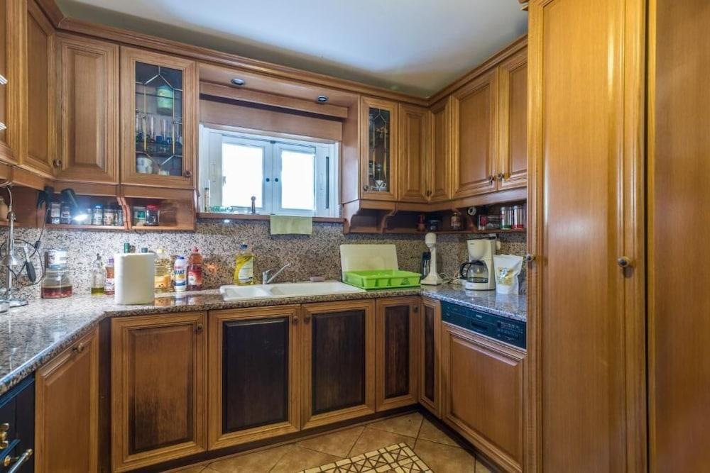 Golden Sand Apartments