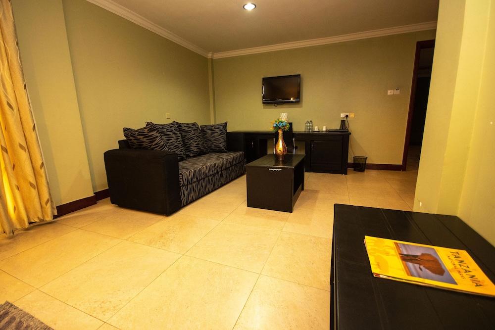 Panone Hotel King'Ori