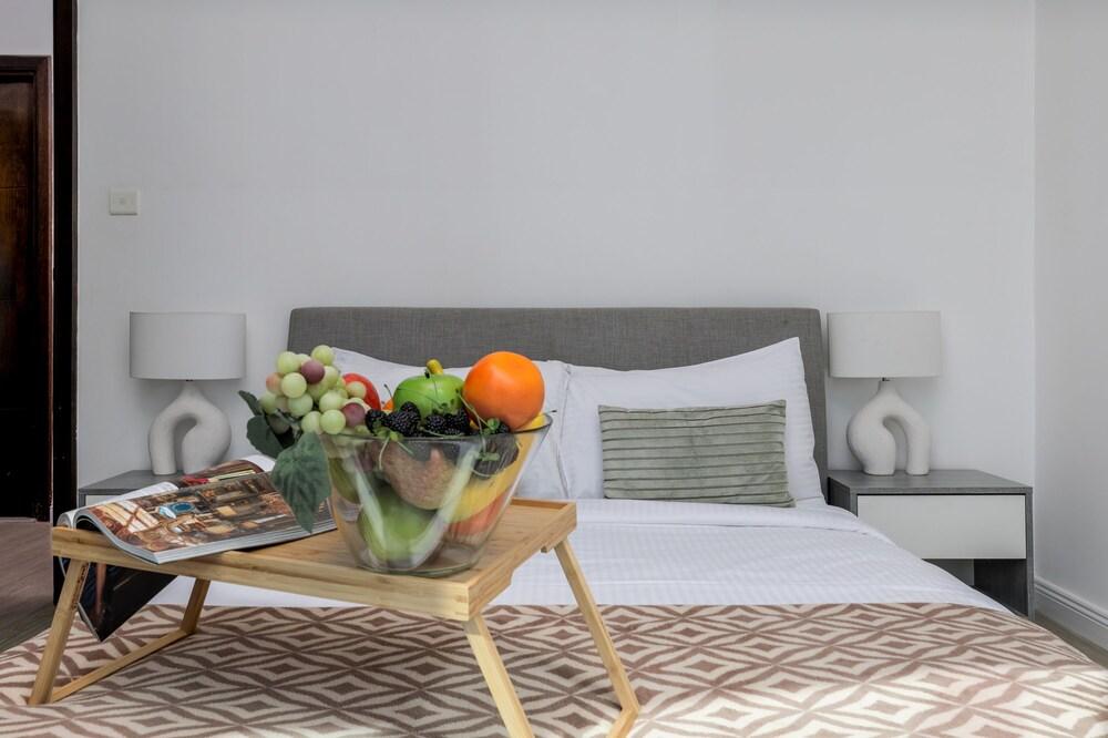 Maison Privee - Modern Urban Retreat in the Heart of Dubai Marina