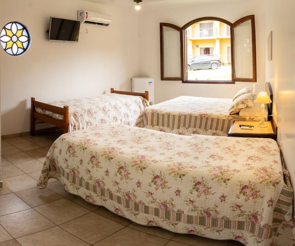 Pousada Casa Amarela