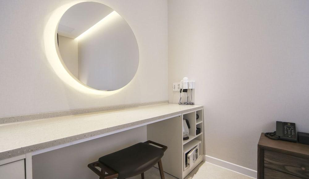 Hermon Hotel Gangseo