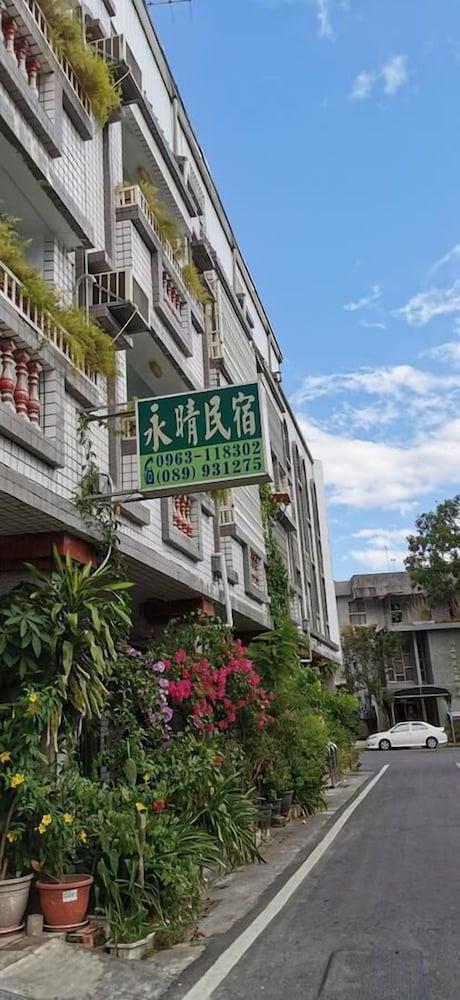 Sunshine Bed and Res