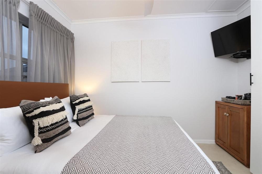 The Lookout Guest House