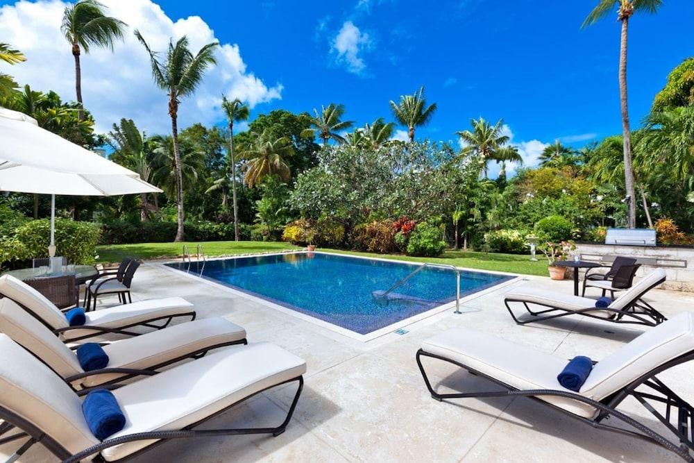 Todmorden by Blue Sky Luxury