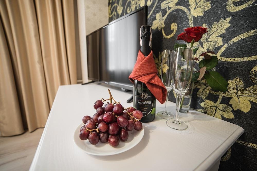 Sergeev Hotel and Hostel