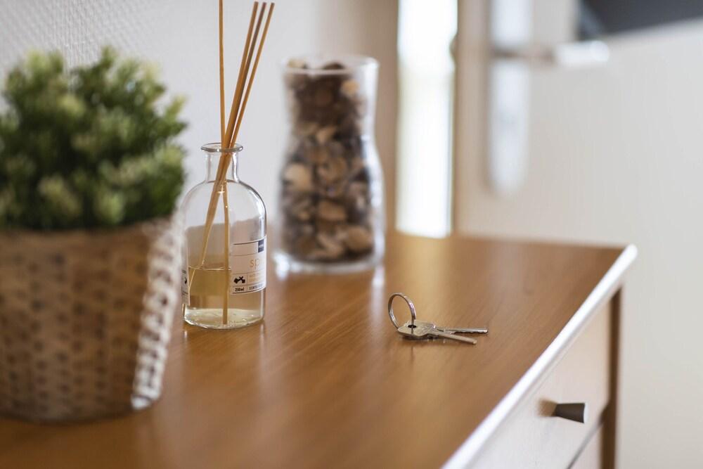 Bright 1BR Apartment City Center