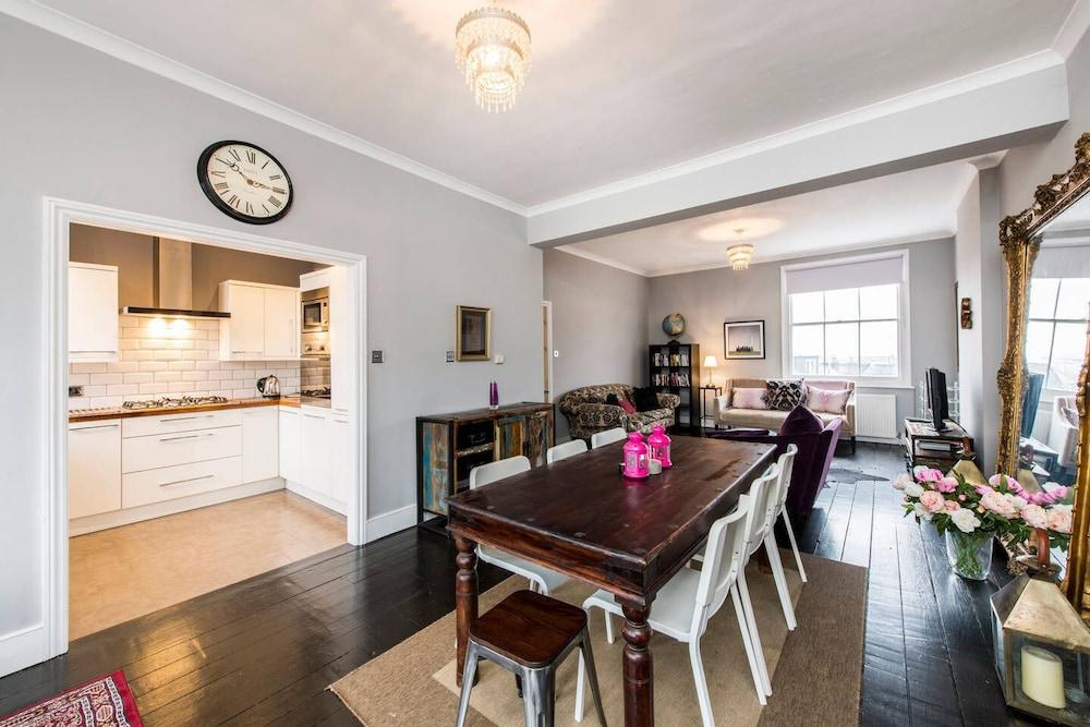 Bright, Stylish 3bed Flat in West Hampstead