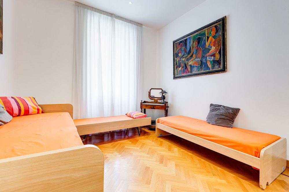 Colosseum Terrace Apartment