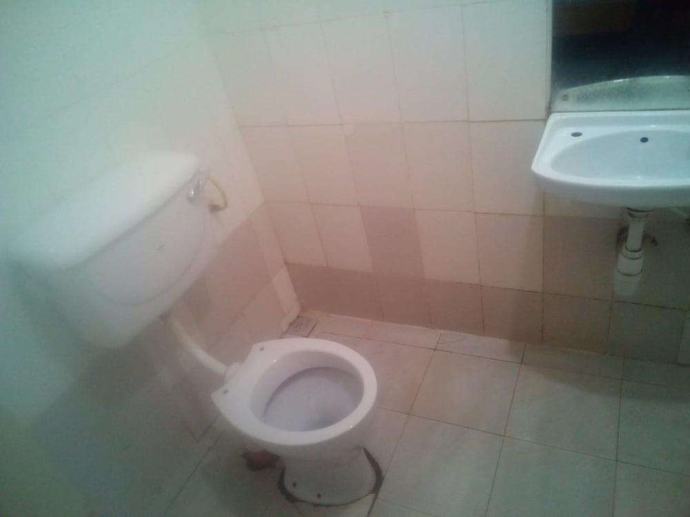 Highway Villa Guest House