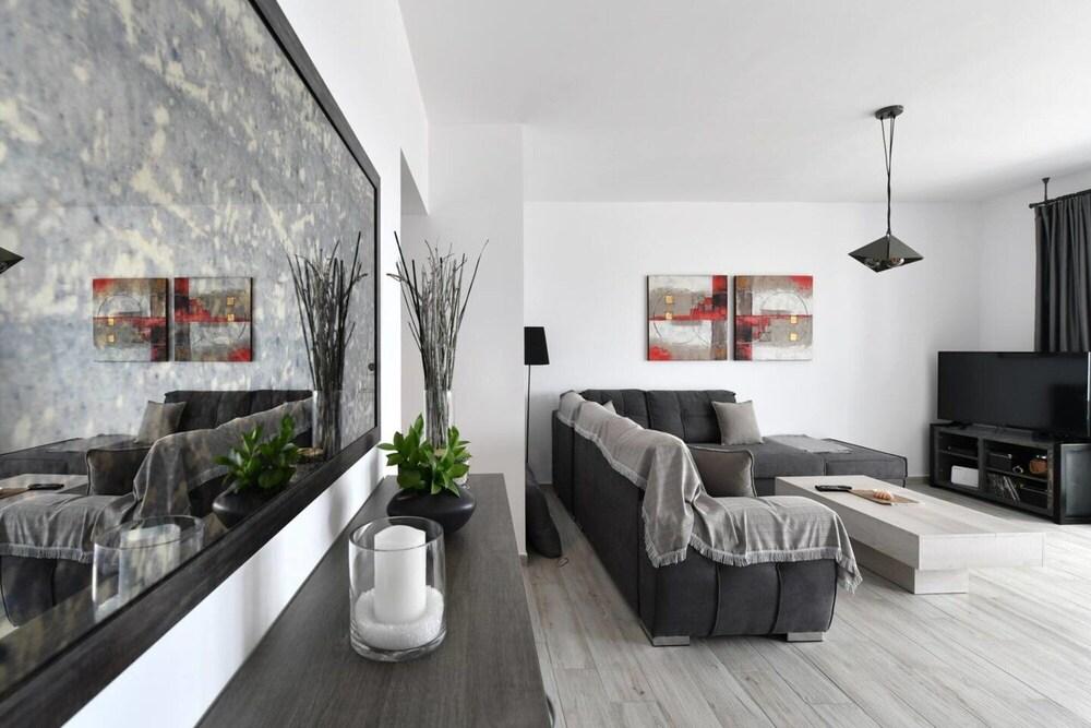 Parikia s Seaside House