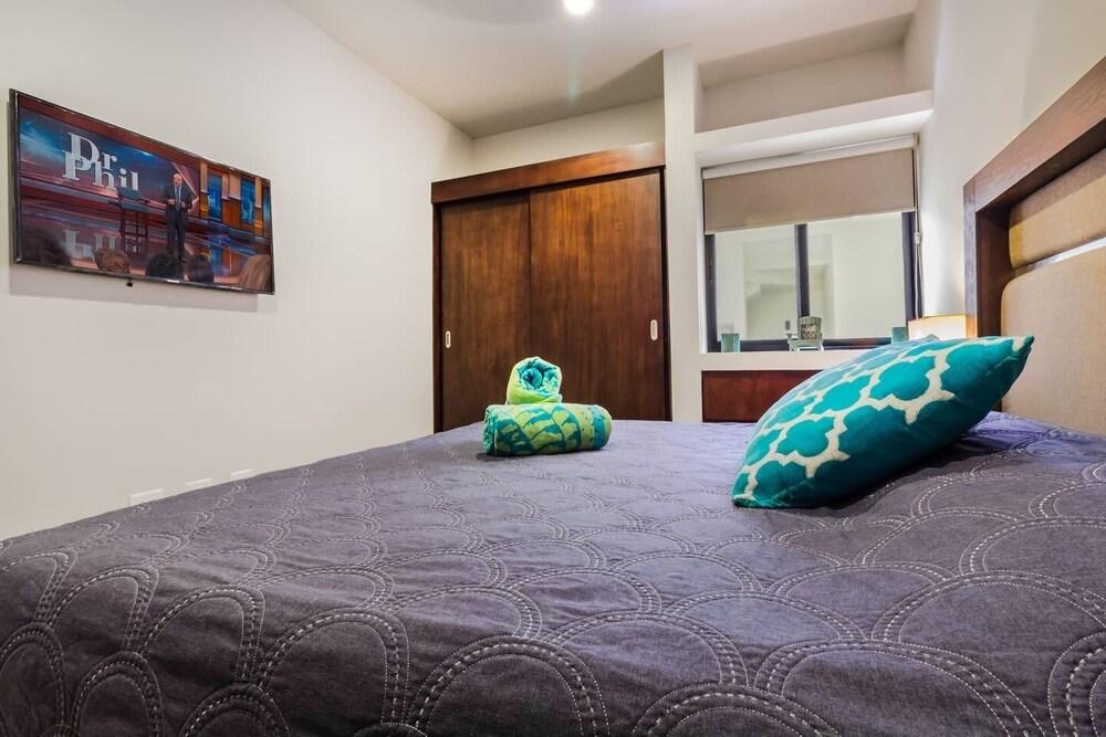 Brand New 1br, AC, Beach, Rooftop Pool