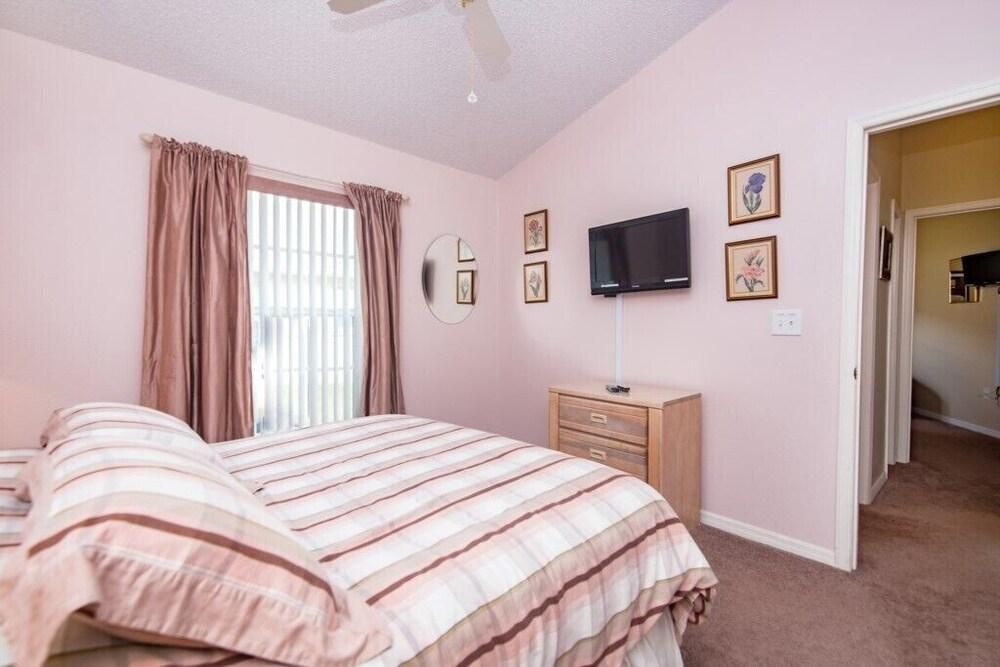 4 Bedroom 3 Bathroom Pool Villa