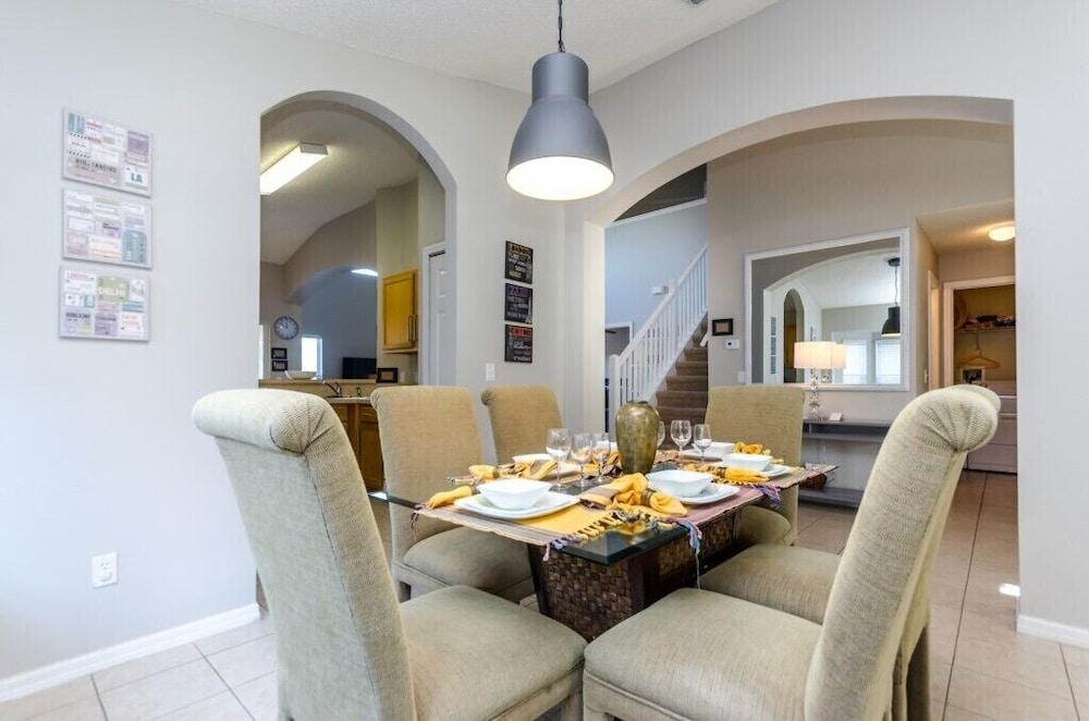 Secret Key Villa Emerald Island