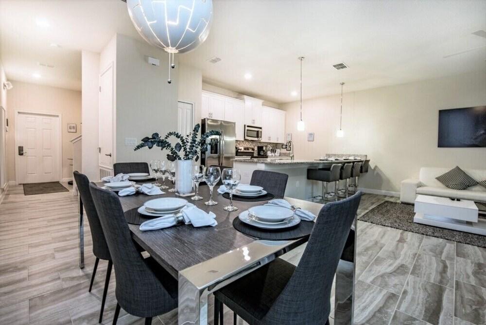 1590mv Ultimate Town Home With Pool