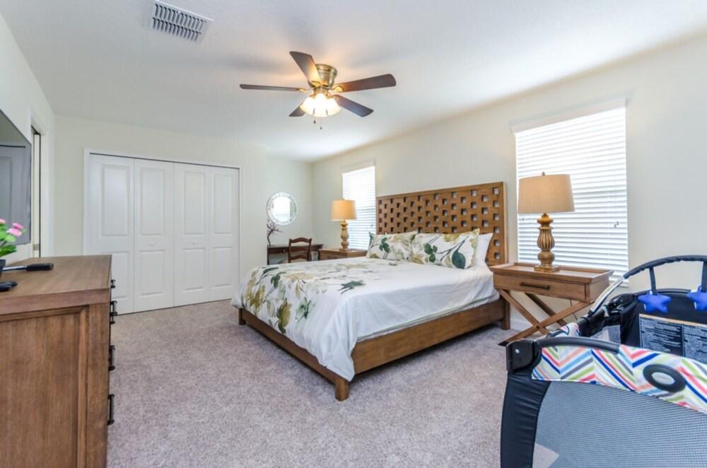 6 Bedroom 5 Bathroom 9045hs