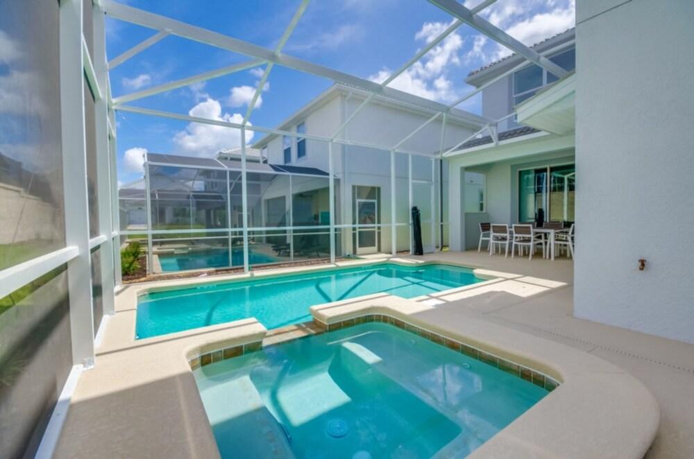 Tempo Lane Villa Champions Gate