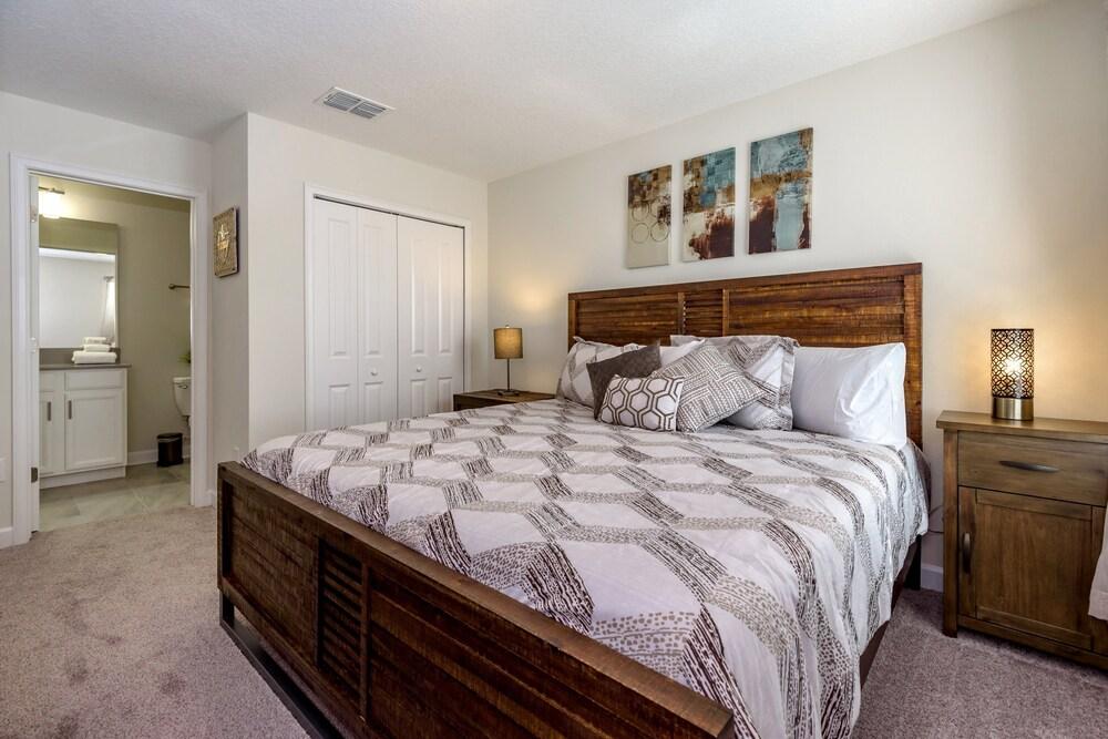 Stinger Drive Villa 8908 Chmapions Gate