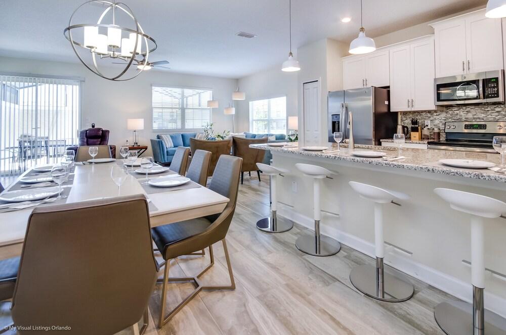 Romeo Circle Villa Storey Lake 1