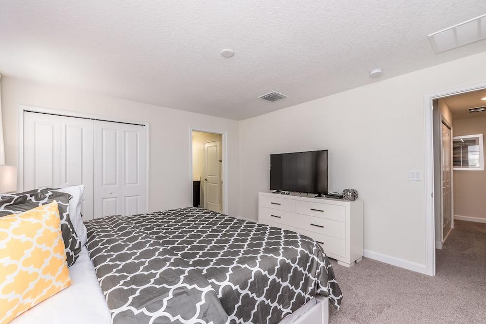 Stinger Drive Villa 8986 Champions Gate