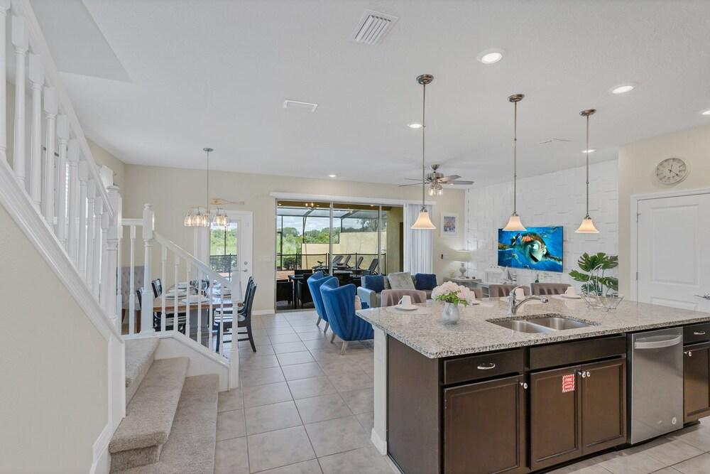 Terra Sonnessta Drive Villa Solterra