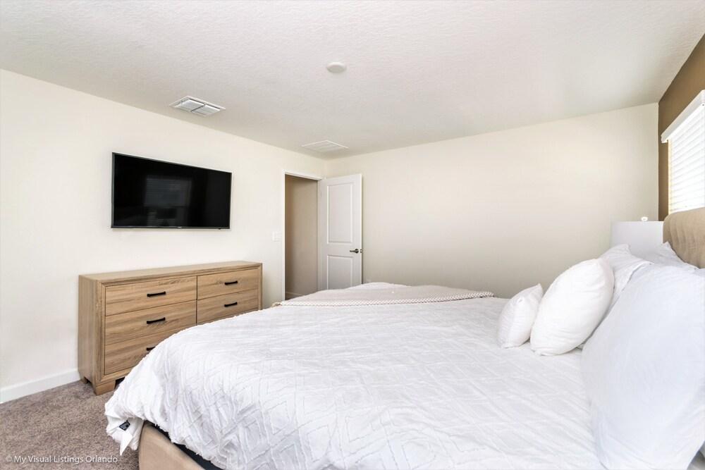 1571pd Champions Gate Community