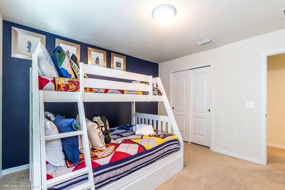 Lima Avenue Villa Windsor At Westside 2