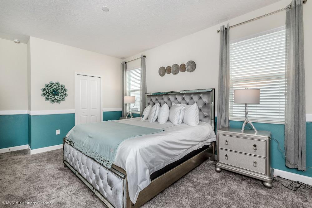 Interlocking Drive Villa Champions Gate