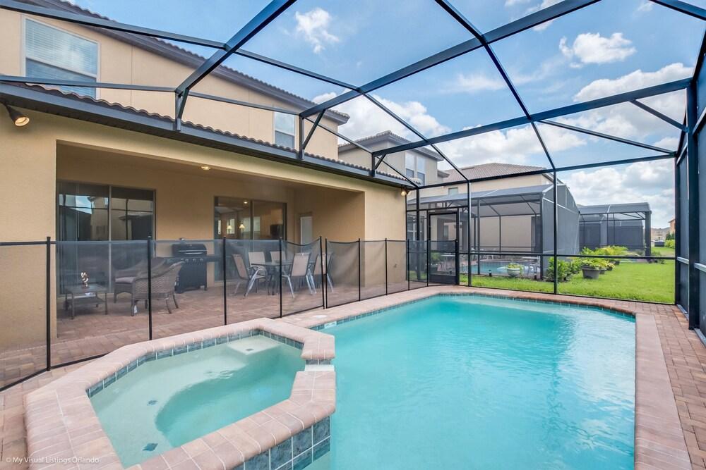 Misty Oak Circle Villa  Solterra