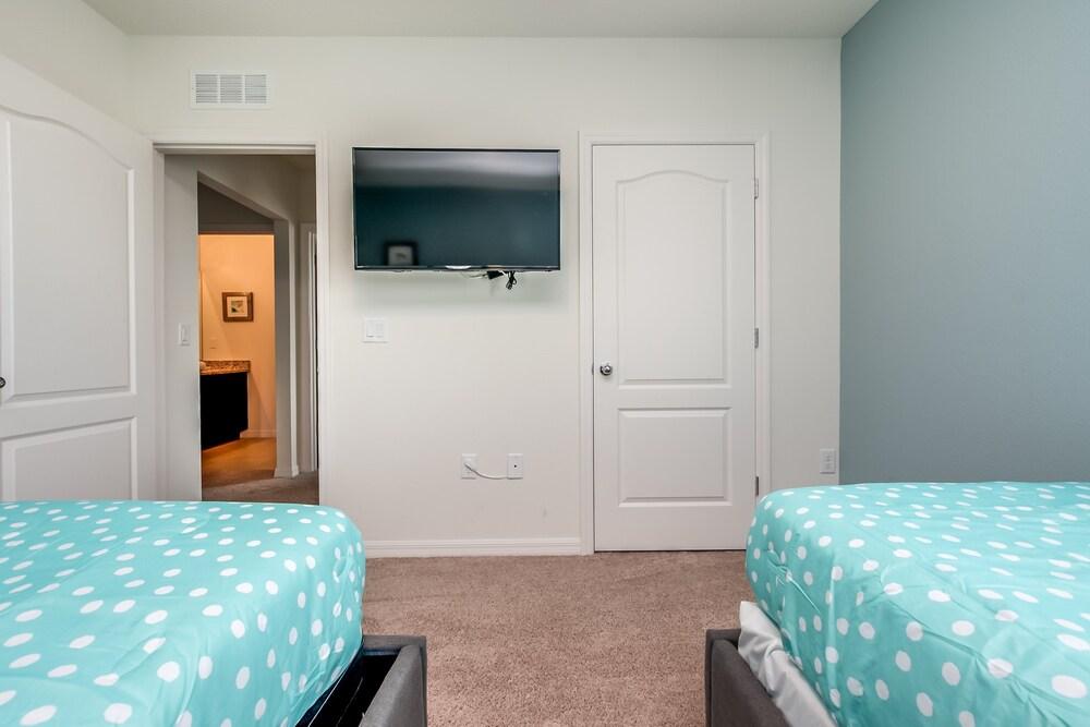 Wildwood Way Villa 1