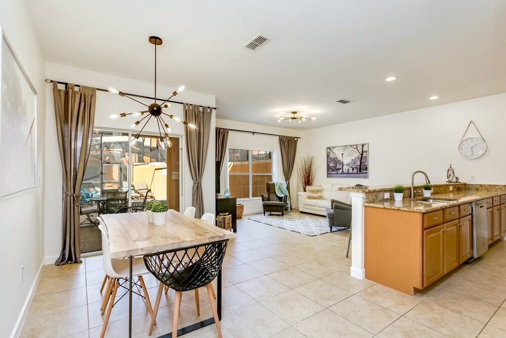 Bismark Villa Windsor At Wesside