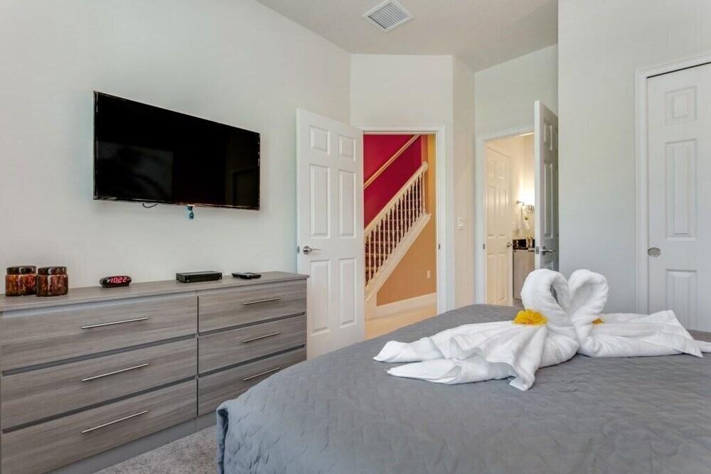 Traquilty Way Villa Serenity