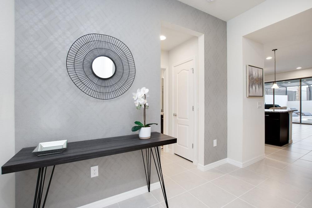 Sydney Villa Windsor At Westside 1