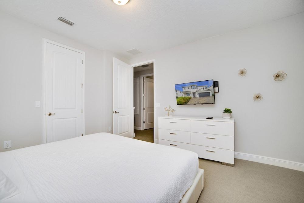 Burma Villa Reunion 3