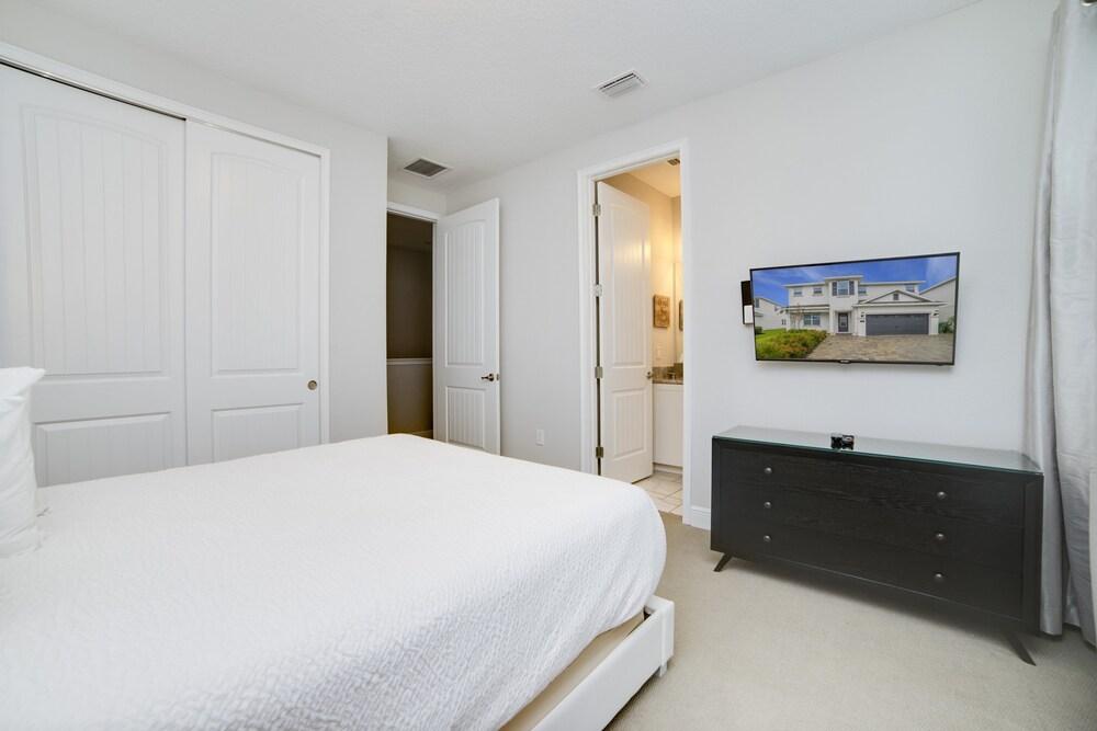 Burma Villa Reunion 3