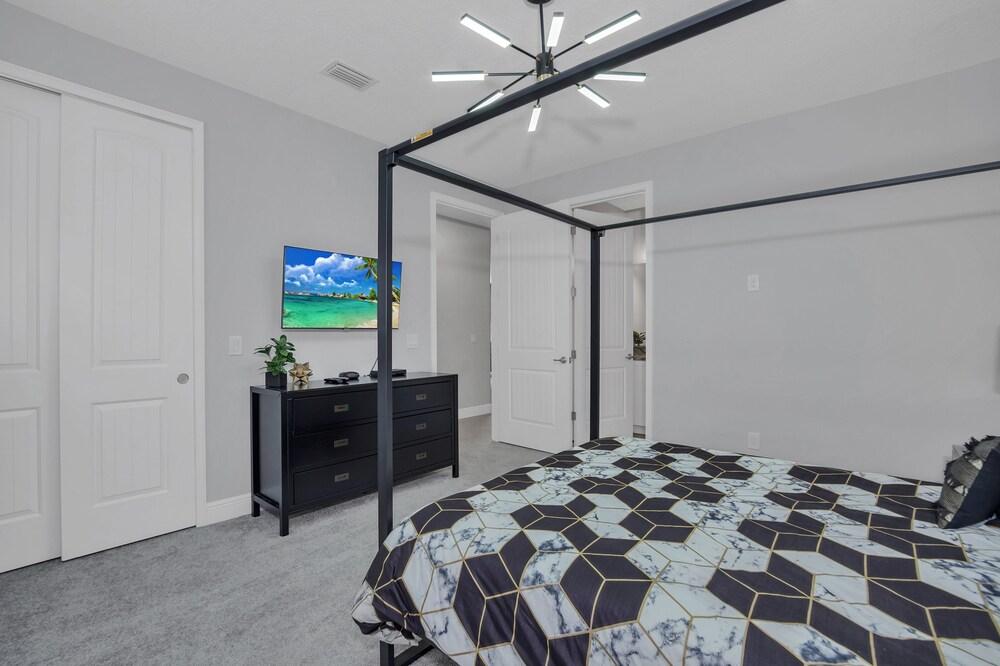 Southfield Villa Encore